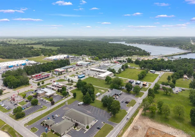 11th image of S Main St, Grove, OK 74344 | MLS# 2603235