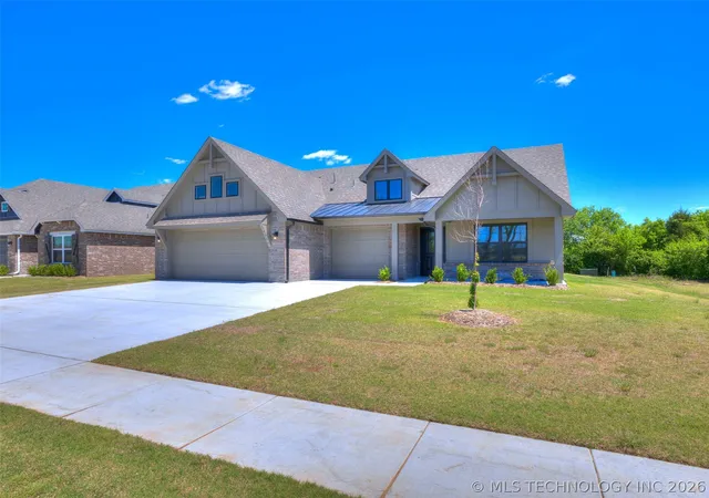 Homes for sale in Bixby, OK | 14757 S College Pl, Bixby, OK 74008 | MLS# 2603282