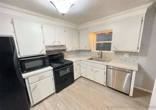 Homes for sale in Tahlequah, OK | 511 W Allen Rd, Tahlequah, OK 74464 | MLS# 2603261