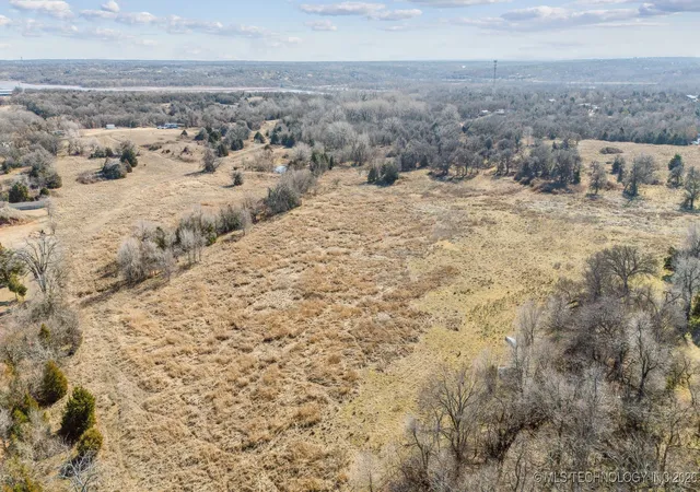 3rd image of 4200 E I-35 Hwy, Edmond, OK 73013 | MLS# 2603316