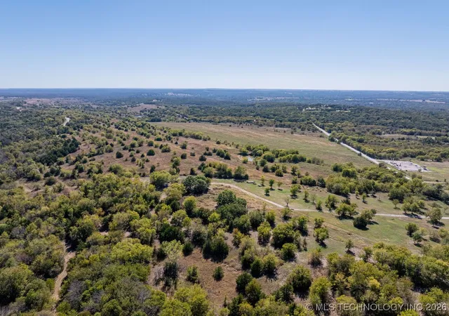 Homes for sale in Overbrook, OK | 1018 Rocky Acres Rd, Overbrook, OK 73453 | MLS# 2603327