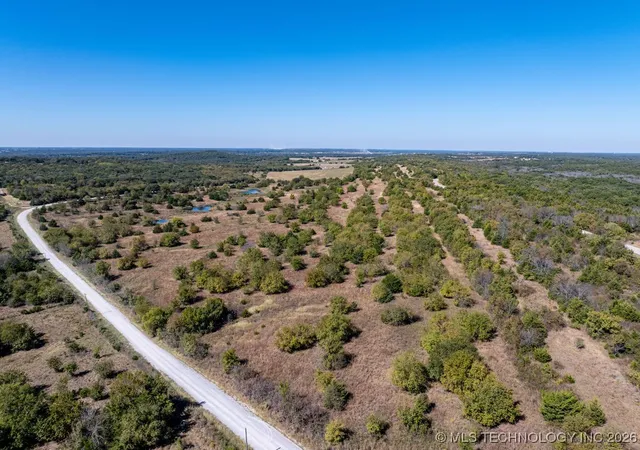 Homes for sale in Overbrook, OK | 1018 Rocky Acres Rd, Overbrook, OK 73453 | MLS# 2603327