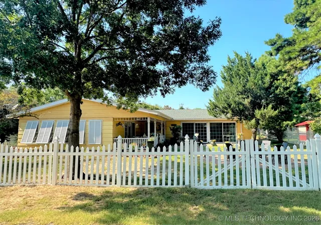 Homes for sale in Kingston, OK | 12198 Michael Blvd, Kingston, OK 73439 | MLS# 2603377