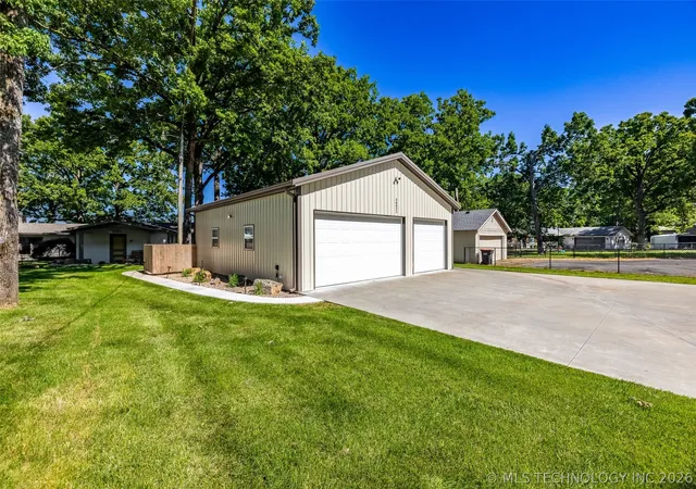 Homes for sale in Vinita, OK | 36632 S Cliff Crest Dr, Vinita, OK 74301 | MLS# 2603386
