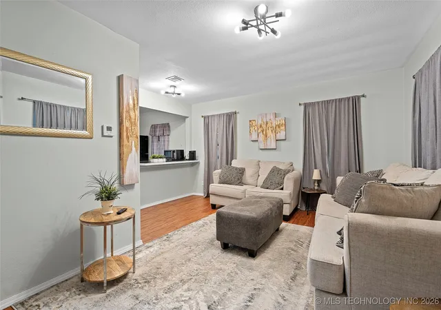 3rd image of 818 Northwest Blvd, Ardmore, OK 73401 | MLS# 2603635