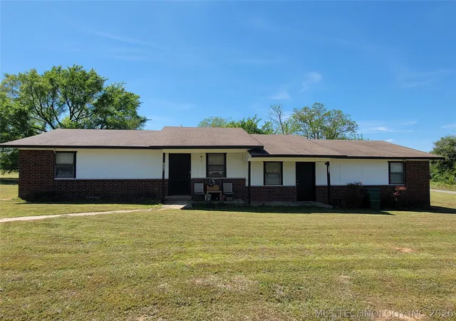 1st image of 1923 N Maple St, Sallisaw, OK 74955 | MLS# 2603365