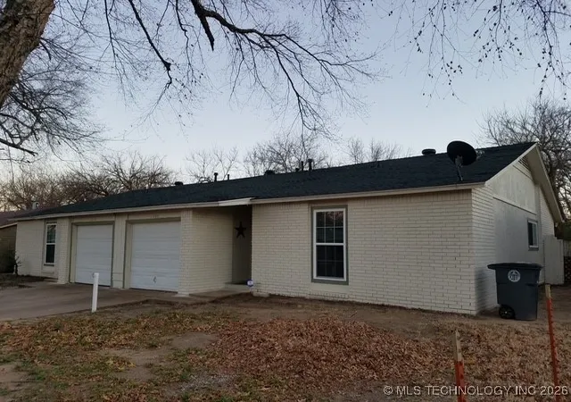 Homes for sale in Tulsa, OK | 1530 E 66th Ct, Tulsa, OK 74136 | MLS# 2603572
