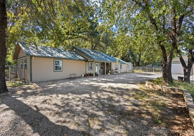 Homes for sale in Cartwright, OK | 233 Joy Ln, Cartwright, OK 74731 | MLS# 2602499