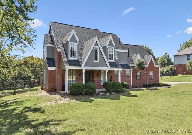 3rd image of 4704 W 88Th St, Tulsa, OK 74132 | MLS# 2604000