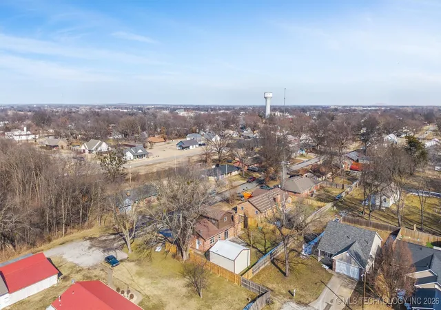 Homes for sale in Dewey, OK | 426 W 6th St, Dewey, OK 74029 | MLS# 2603755