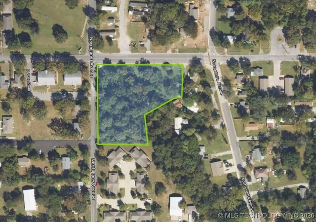 Homes for sale in Tahlequah, OK | 450 W Allen Rd, Tahlequah, OK 74464 | MLS# 2603486