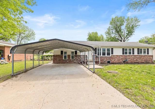 Homes for sale in Vinita, OK | 530 N Adair St, Vinita, OK 74301 | MLS# 2604018