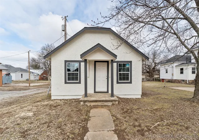 1st image of 404 W Sequoyah Ave, Vinita, OK 74301 | MLS# 2604139