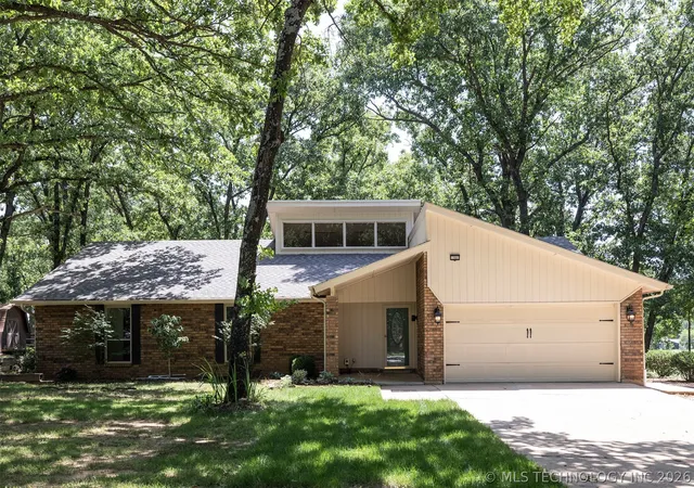 Homes for sale in Jenks, OK | 11607 S 5th St, Jenks, OK 74037 | MLS# 2604054