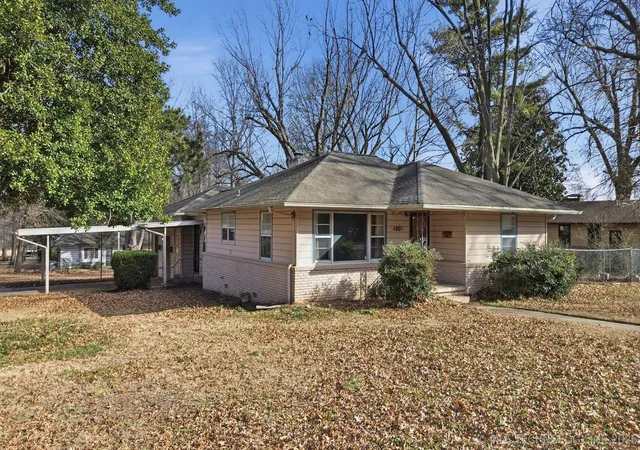 Photo 1 of Sale Pending at 4905 S Columbia Ave, Tulsa, OK 74105 | MLS# 2604197 | Listing updated on 2026-08-20