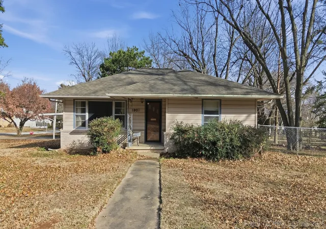 Photo 2 of Sale Pending at 4905 S Columbia Ave, Tulsa, OK 74105 | MLS# 2604197 | Listing updated on 2026-08-20