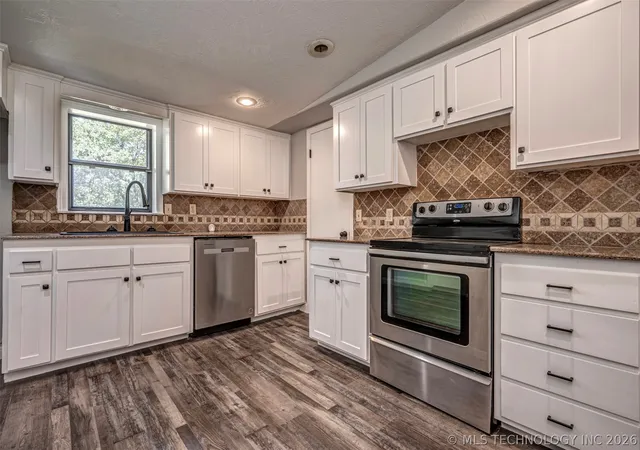 Homes for sale in Cushing, OK | 4412 E Grandstaff Rd, Cushing, OK 74023 | MLS# 2603991