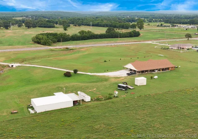 Homes for sale in Sallisaw, OK | 466758 Hwy 101, Sallisaw, OK 74955 | MLS# 2602942