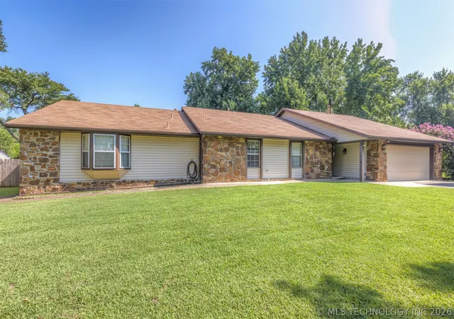 Homes for sale in Broken Arrow, OK | 12811 E 133rd St, Broken Arrow, OK 74011 | MLS# 2604474