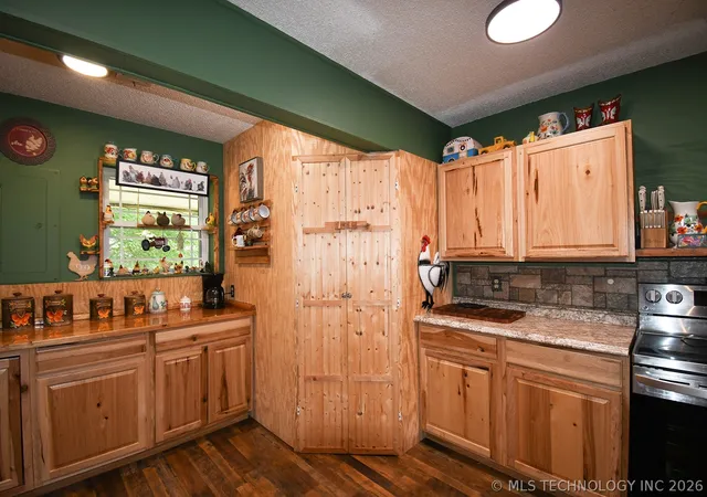 Homes for sale in Stigler, OK | 1108 Maple Ln, Stigler, OK 74462 | MLS# 2604446