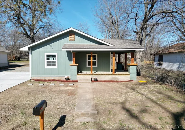 Homes for sale in Ardmore, OK | 723 Roff St, Ardmore, OK 73401 | MLS# 2604534