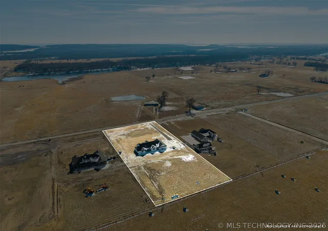 40th image of 2233 W Drake Rd, Sallisaw, OK 74955 | MLS# 2604566