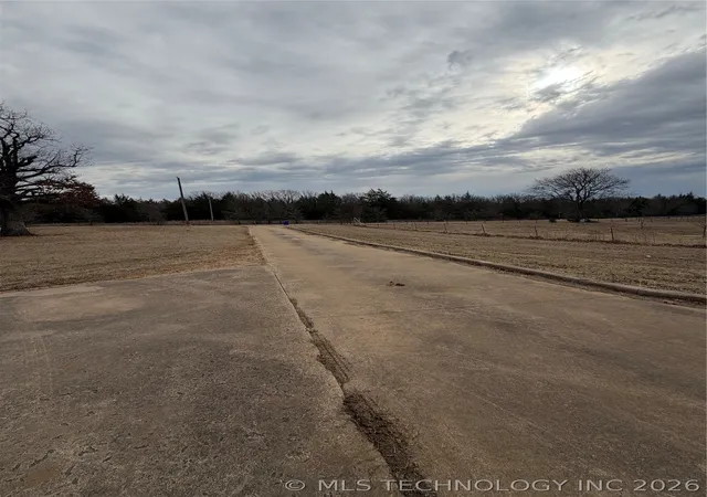 Homes for sale in Bokchito, OK | 3157 State Road 22, Bokchito, OK 74726 | MLS# 2604541