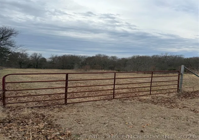 Homes for sale in Bokchito, OK | 3157 State Road 22, Bokchito, OK 74726 | MLS# 2604541