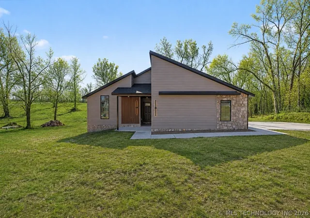 1st image of 240 E 14th St, Jay, OK 74346 | MLS# 2604676