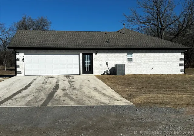 Photo 2 of Single family home for sale at 20030 E 794 Road, Tahlequah, OK 74464 | MLS# 2604756 | Listing updated on 2026-08-20