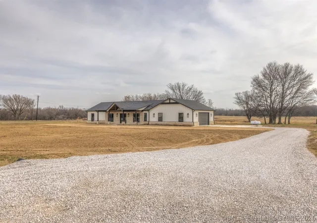 Photo 4 of Single family home for sale at 36870 E 186th Street S, Porter, OK 74454 | MLS# 2604578 | Listing updated on 2026-08-27
