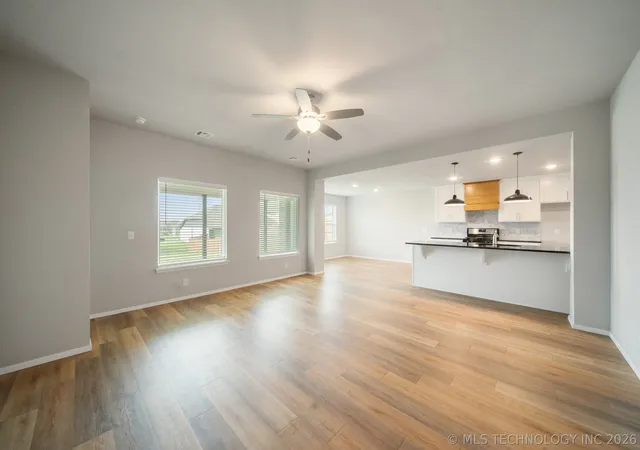 Homes for sale in Owasso, OK | 7404 E 89Th Pl, Owasso, OK 74055 | MLS# 2604898