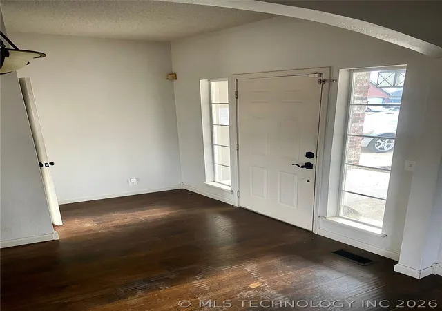 Photo 3 of Single family home for sale at 9515 E 99th Place, Tulsa, OK 74133 | MLS# 2604625 | Listing updated on 2026-07-24