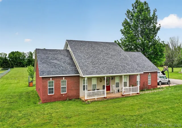Homes for sale in Pryor, OK | 511 Rhonda St, Pryor, OK 74361 | MLS# 2605045