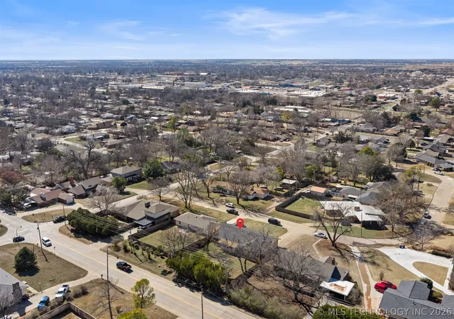 Homes for sale in Duncan, OK | 1506 Crescent Dr, Duncan, OK 73533 | MLS# 2604909