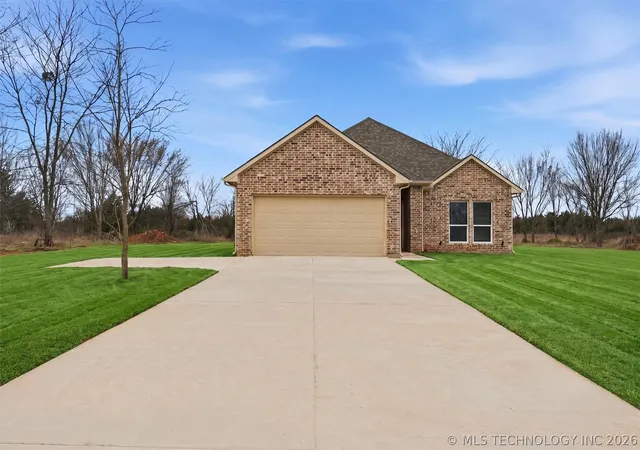 3rd image of 116 8Th Ave, Colbert, OK 74733 | MLS# 2605258