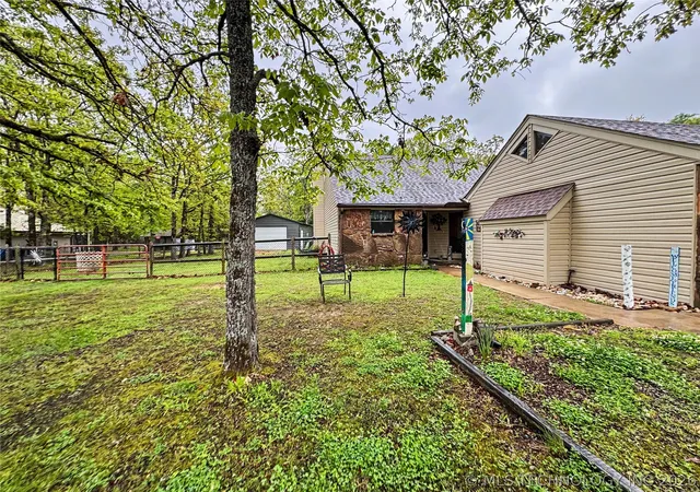 Homes for sale in Tahlequah, OK | 105 Summit Ridge Dr, Tahlequah, OK 74464 | MLS# 2605293