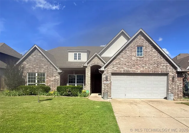 Homes for sale in Jenks, OK | 10917 S Sycamore St, Jenks, OK 74037 | MLS# 2605344
