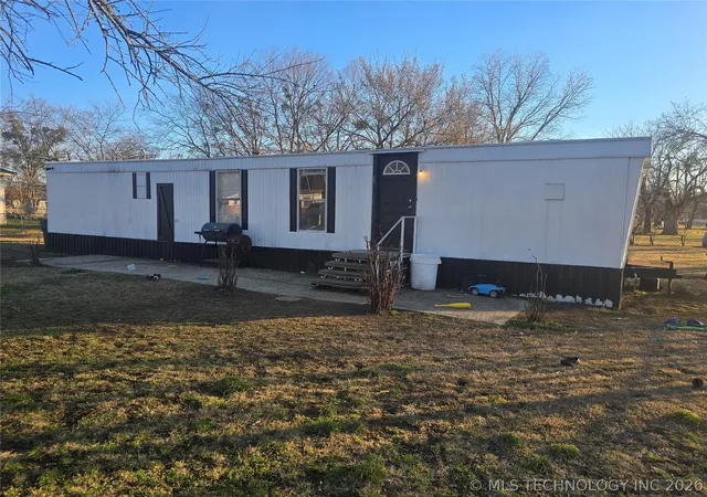 Homes for sale in Caddo, OK | 415 Russell St, Caddo, OK 74729 | MLS# 2604487