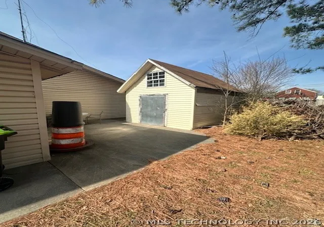 Homes for sale in Holdenville, OK | 406 Diamond, Holdenville, OK 74848 | MLS# 2605364
