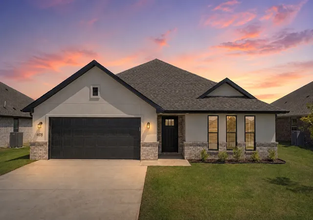 Single family home for sale at 6105 N 30th Street, Broken Arrow, OK 74014 | MLS# 2605537