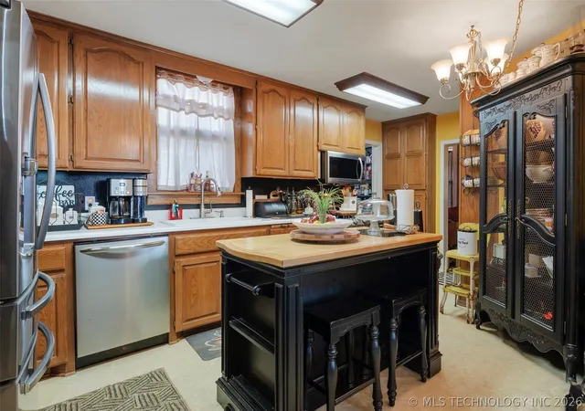 Homes for sale in Vinita, OK | 247 S Smith St, Vinita, OK 74301 | MLS# 2605128