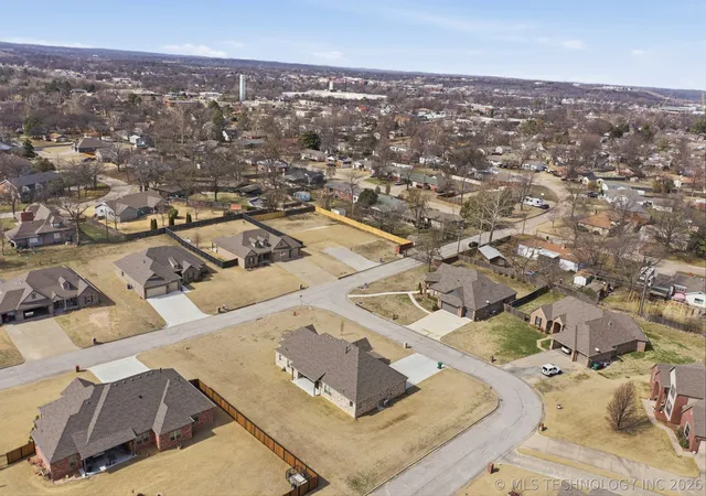 Homes for sale in Sapulpa, OK | 1400 Mabelle Dr, Sapulpa, OK 74066 | MLS# 2605648
