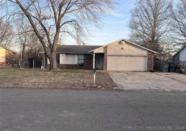 Homes for sale in Wagoner, OK | 512 Park St, Wagoner, OK 74467 | MLS# 2605582