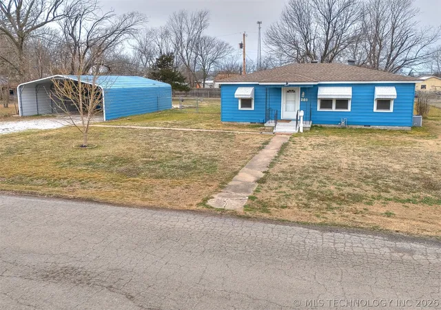 Homes for sale in Nowata, OK | 632 S Walnut St, Nowata, OK 74048 | MLS# 2605460