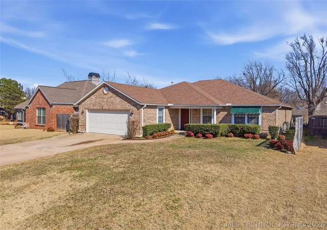 Photo 2 of Single family home for sale at 7337 S Darlington Ave, Tulsa, OK 74136 | MLS# 2605769 | Listing updated on 2026-08-20