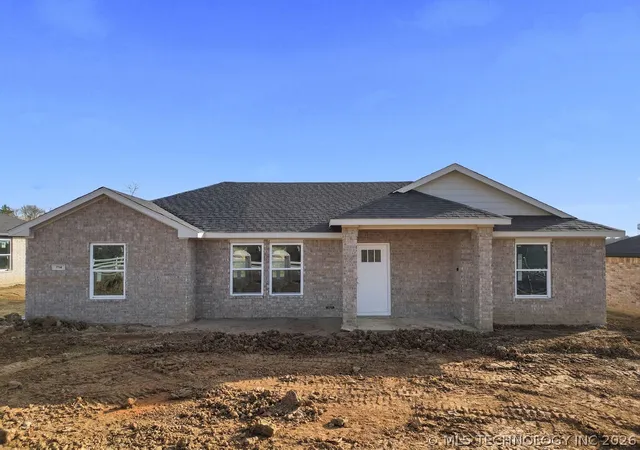 Homes for sale in Atoka, OK | 714 W 6th St, Atoka, OK 74525 | MLS# 2605806