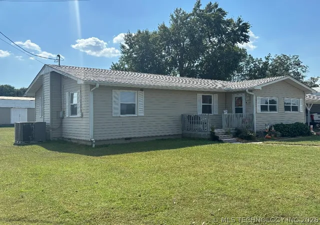 Photo 3 of Single family home for sale at 411064 E 1180 Road, Eufaula, OK 74432 | MLS# 2605909 | Listing updated on 2026-08-20