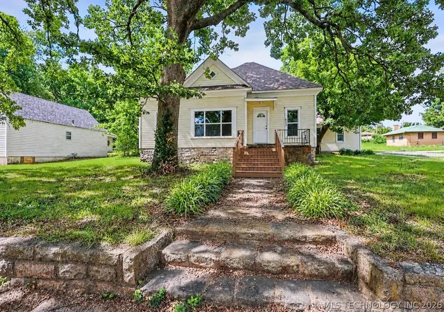1st image of 611 Goingsnake St, Tahlequah, OK 74464 | MLS# 2605977