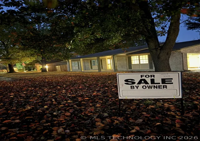 Photo 3 of Sale Pending at 2701 E Indianola St, Broken Arrow, OK 74014 | MLS# 2604704 | Listing updated on 2026-08-24